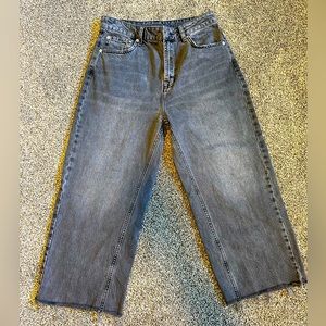TOPSHOP black raw hem cropped jeans size W30 to fit L30